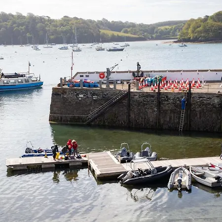 Hotel Ship And Castle St Mawes